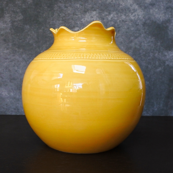 Vietri Made In Italy Mustard Yellow Art Pottery Planter Vase - Picture 7 of 9